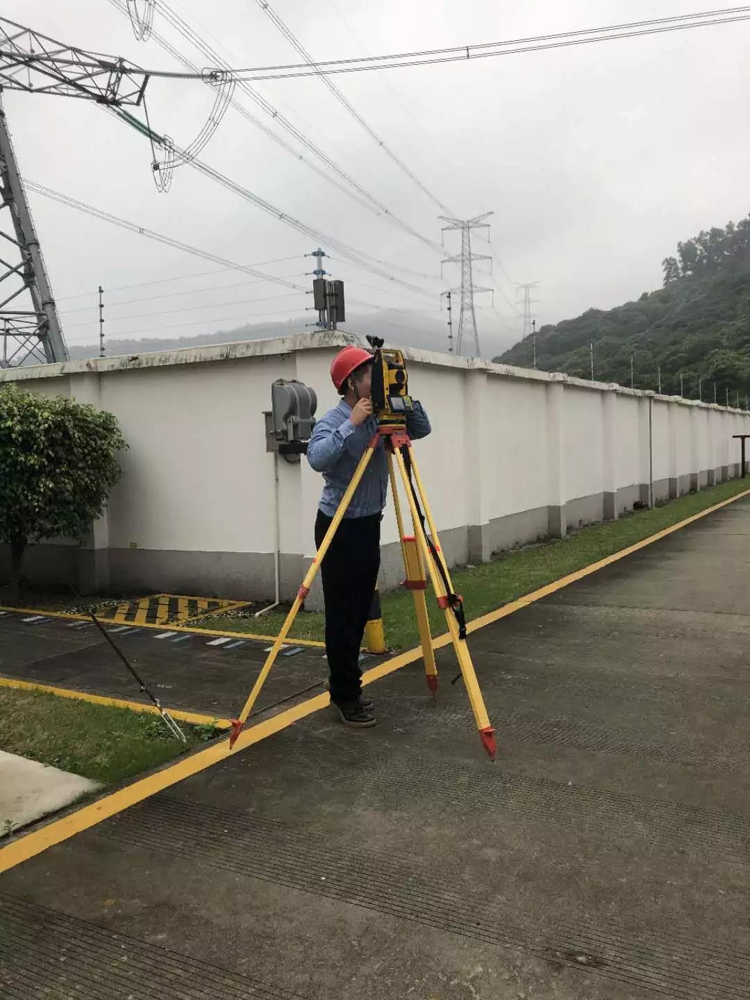 ��Ŀ�ֳ��߷�ϵ�ж���AG��˾�м����� ������������������� ��